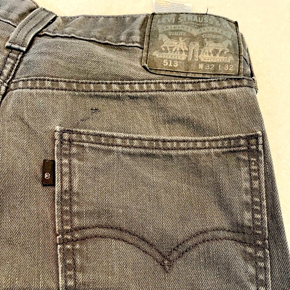 Mens 513 Levi’s size 32x32 gray